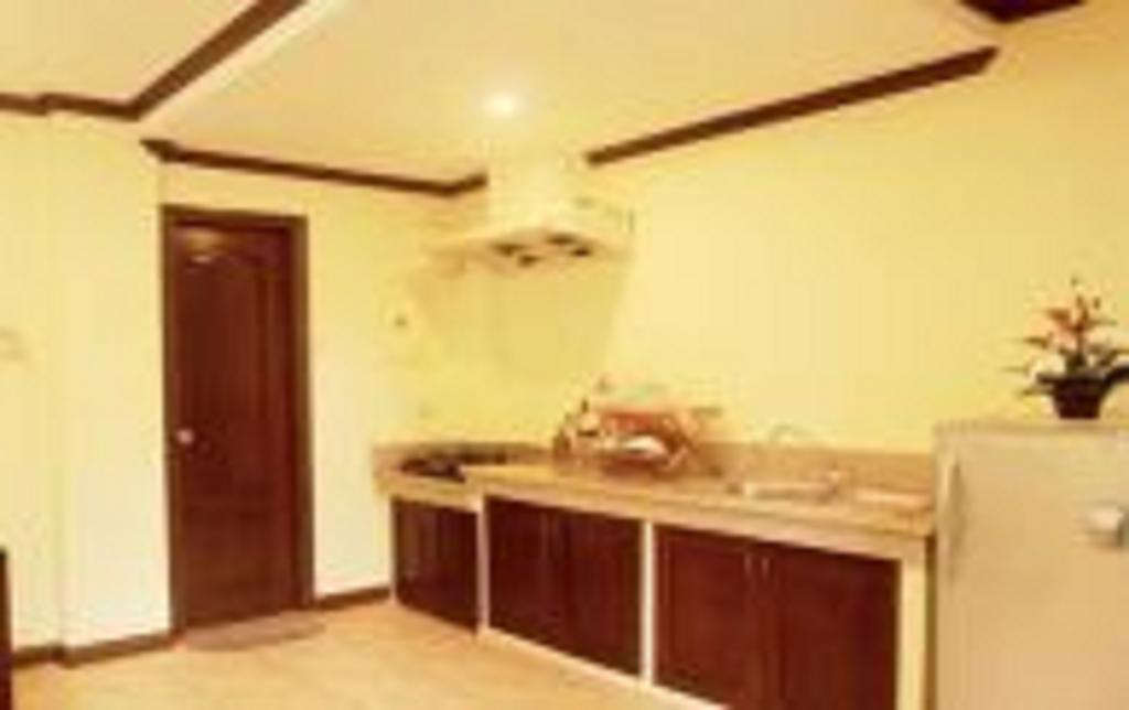 Sheridan Boracay Manoc-Manoc