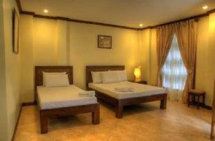Sheridan Boracay Manoc-Manoc